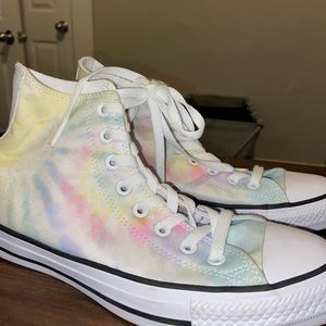 Tie-Dye rainbow high top converse GREAT CONDITION!